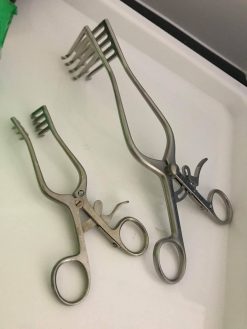 Hand Held Retractor MB-HHR-3505